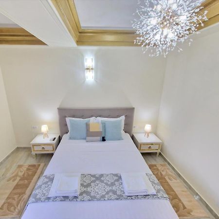 Laroka House Luxury Apartment City Center Universitate Bükreş Dış mekan fotoğraf
